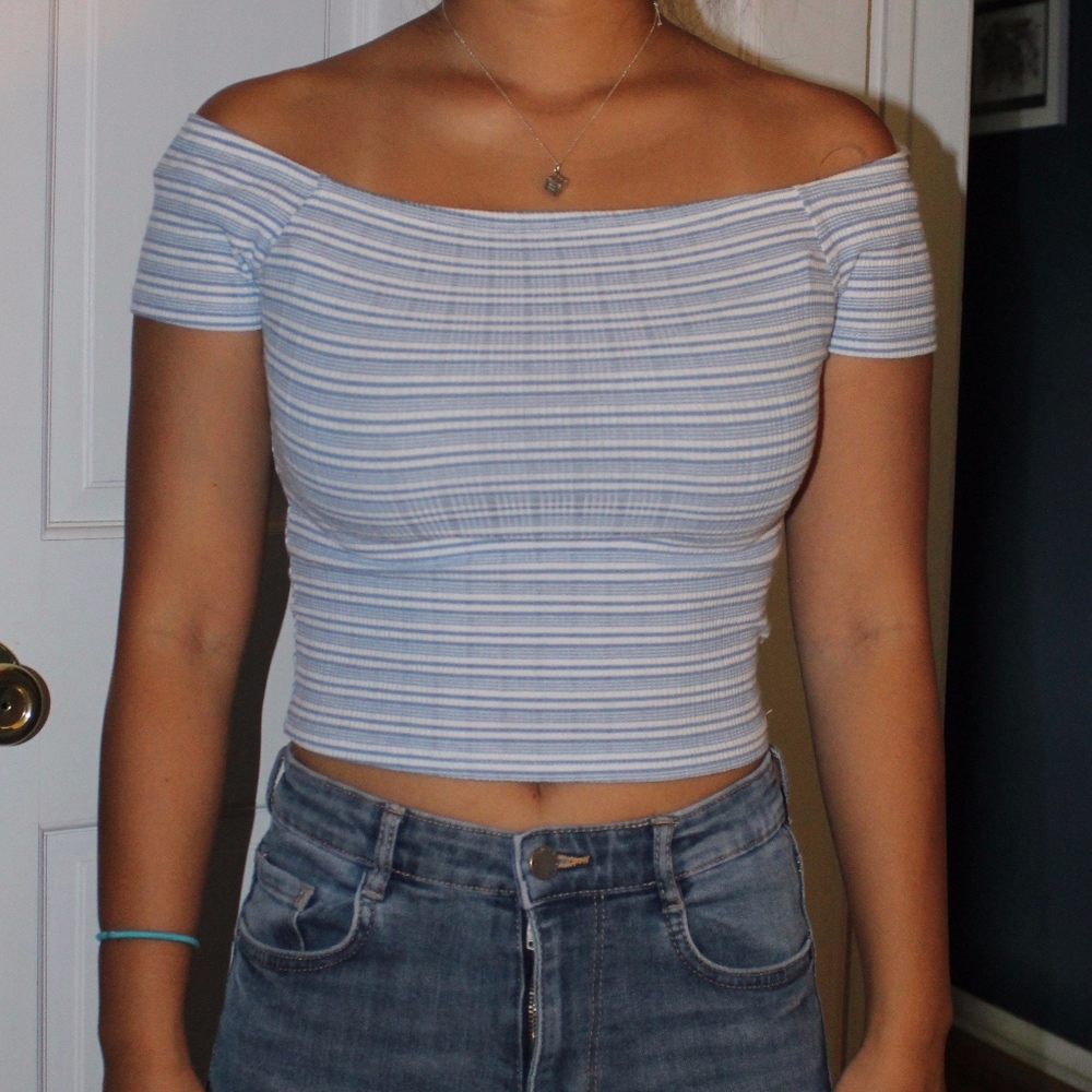 White and blue stripe crop top